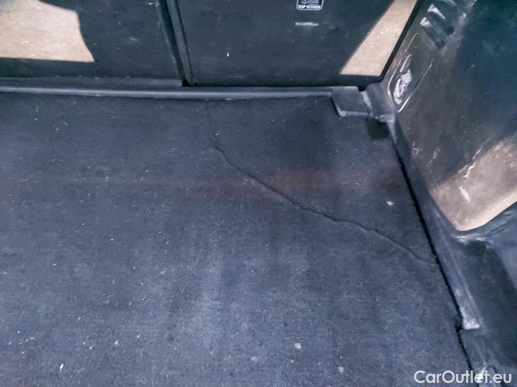  Peugeot  3008 PEUGEOT  / 2020 / 5P / todoterreno 1.5 BlueHDi 96kW (130CV) S&S Active Pack (AC4) #16