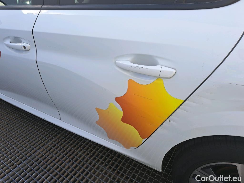  Peugeot  208 PEUGEOT  / 2019 / 5P / berlina con portón PureTech 73kW (100CV) Allure #47