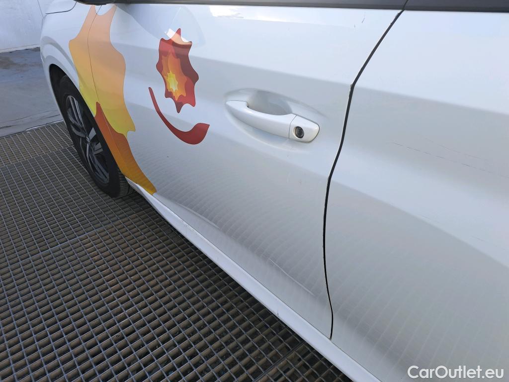  Peugeot  208 PEUGEOT  / 2019 / 5P / berlina con portón PureTech 73kW (100CV) Allure #25