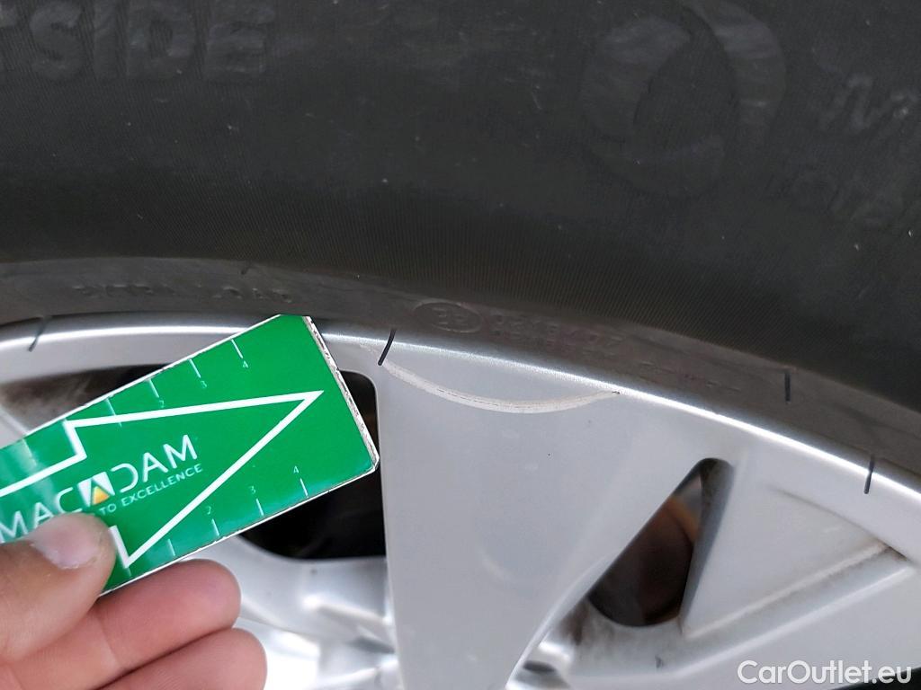  Peugeot  3008 PEUGEOT  / 2020 / 5P / todoterreno 1.5 BlueHDi 96kW (130CV) S&S Active Pack (AC4) #27