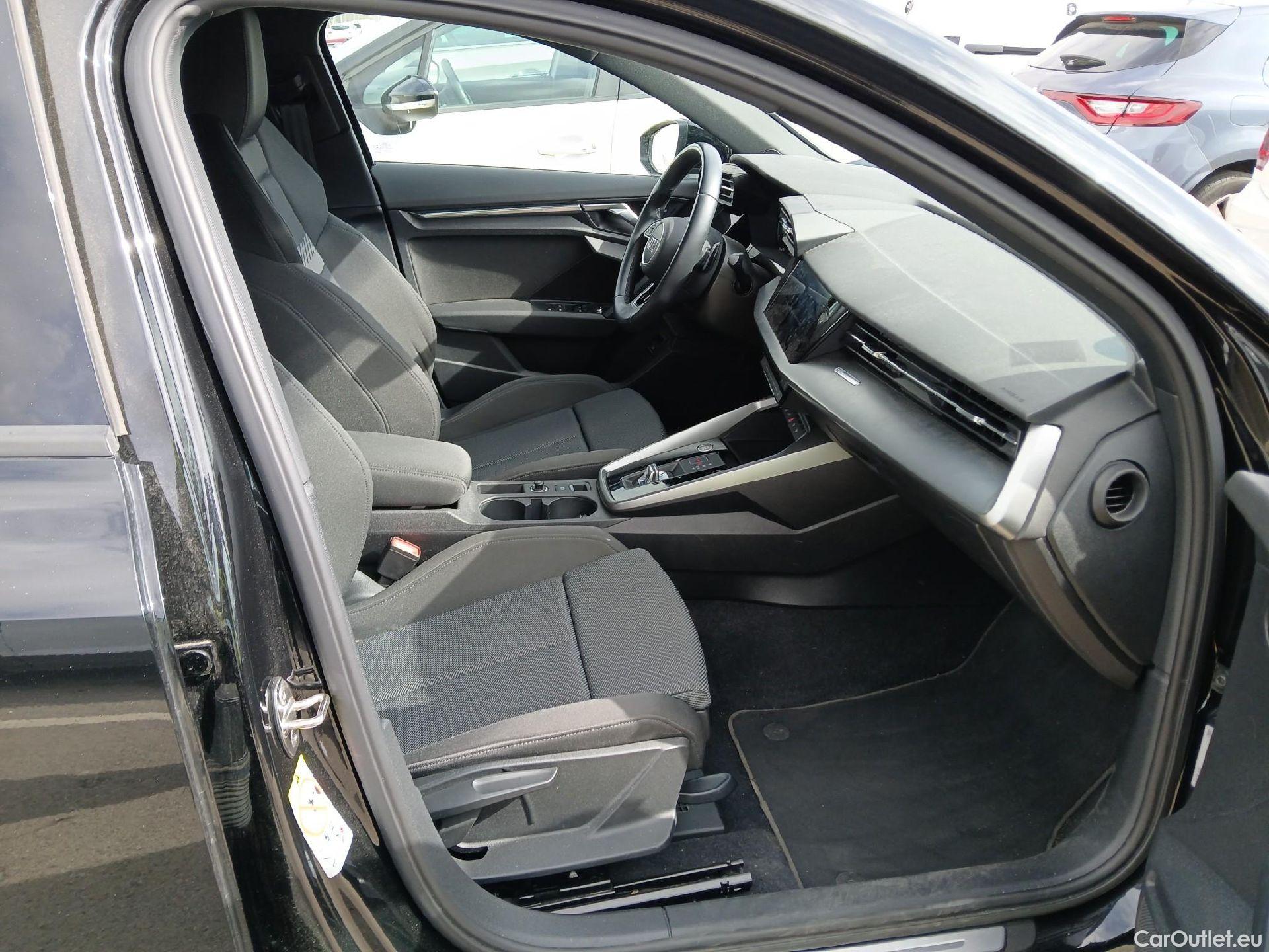 Audi  A3 AUDI  / 2020 / 5P / berlina con portón Sportback S line 40 TFSI e 150kW S tron #6