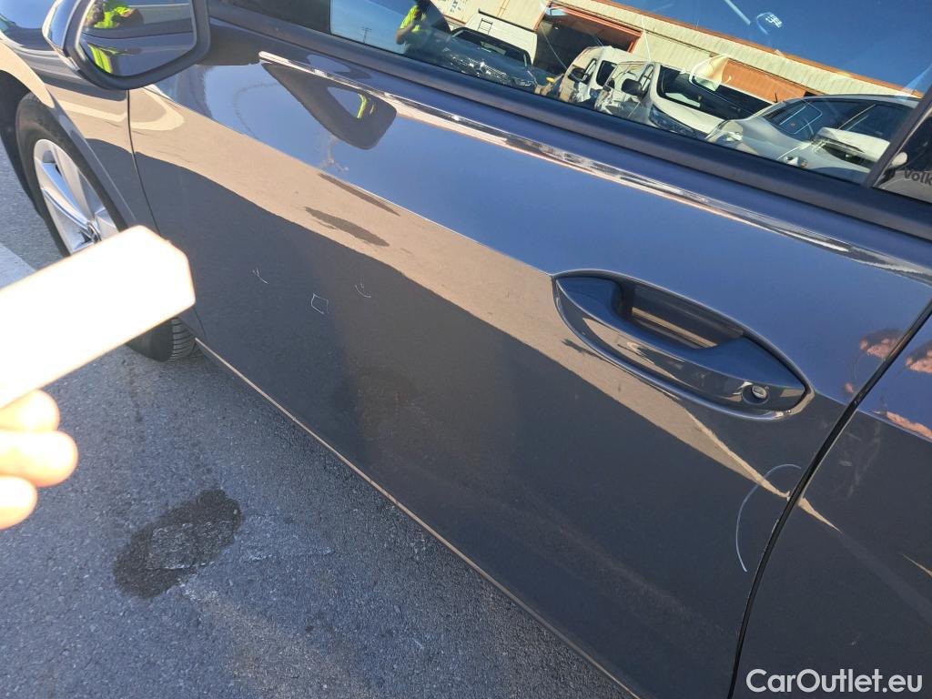 Volkswagen  Golf  VIII Lim. Life 2.0 TDI 115CV MT6 E6dT #6