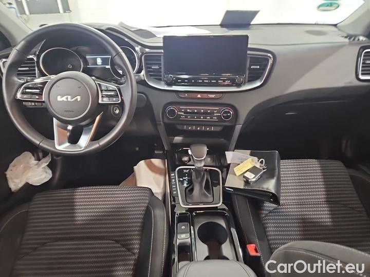 KIA  Cee'd 1.6 CRDi MHEV 100kW DCT Vision SW #6