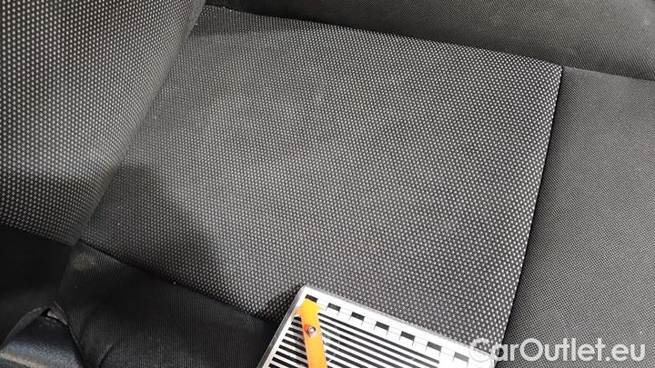 Mercedes  CLA-Klasse CLA 200 d #46