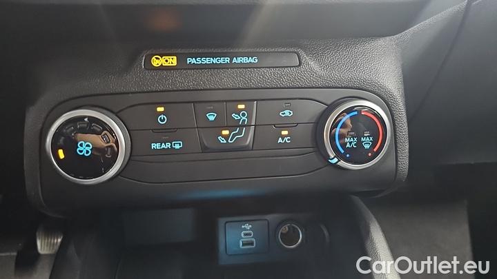 Ford  Focus 1,5 EcoBlue 88kW Cool & Connect Turnier #14