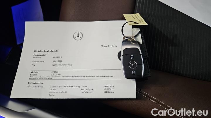 Mercedes  GLB  200 d DCT #12