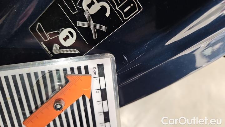 Mercedes  GLB  200 d DCT #24