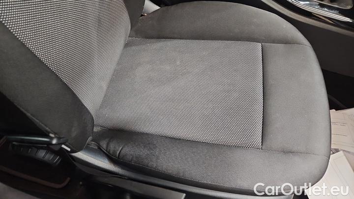 Mercedes  CLA-Klasse CLA 200 d #47