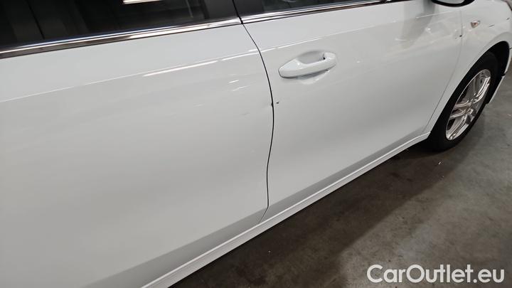 KIA  Cee'd 1.6 CRDi MHEV 100kW DCT Vision SW #27