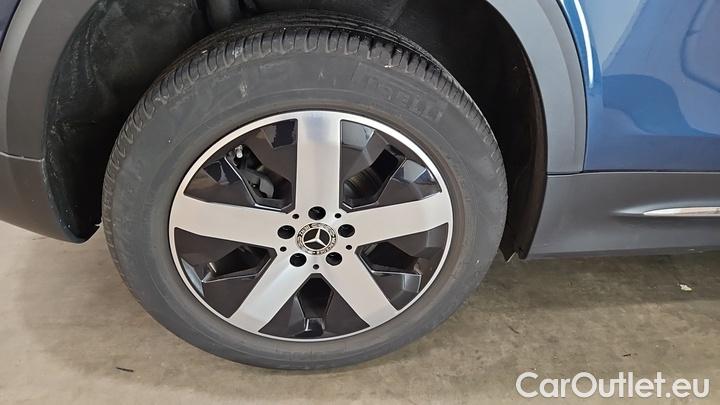 Mercedes  GLB  200 d DCT #10