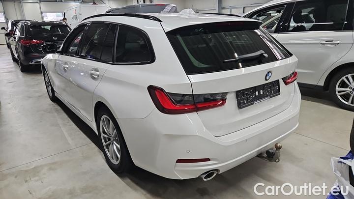 Bmw  Serie 3 320d xDrive Touring Automatic #3