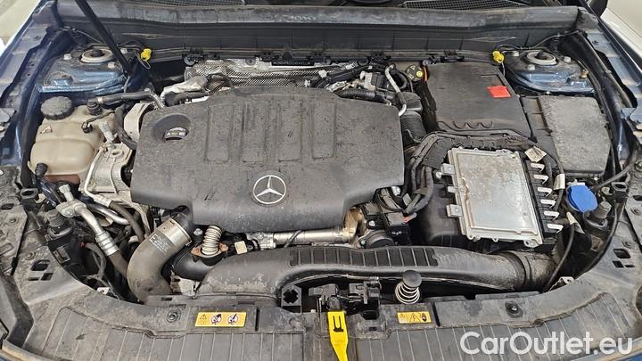 Mercedes  GLB  200 d DCT #11