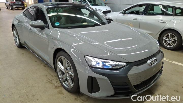 Audi  E-TRON quattro #2