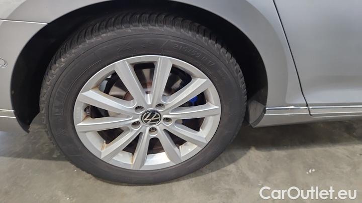 Volkswagen  Passat 1.4 TSI DSG GTE Variant #10