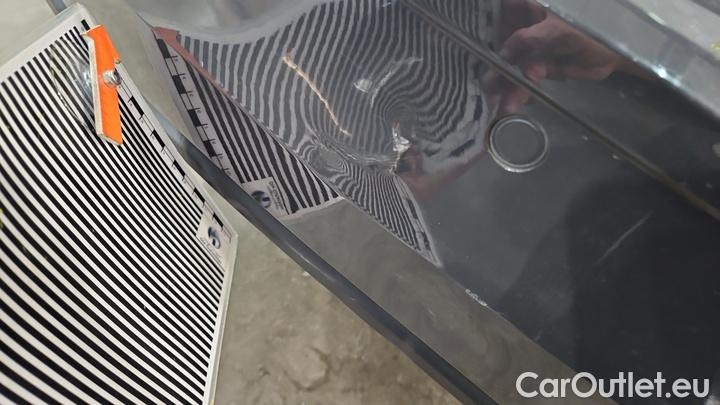 Volkswagen  Golf  2.0 TDI SCR Life Variant #33