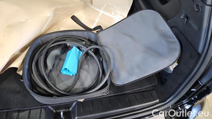 Mercedes  EQB  250 #17