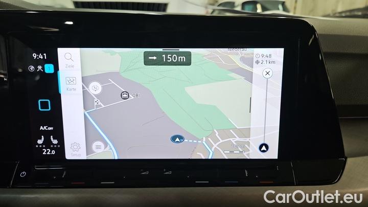 Volkswagen  Golf  2.0 TDI SCR Life Variant #13