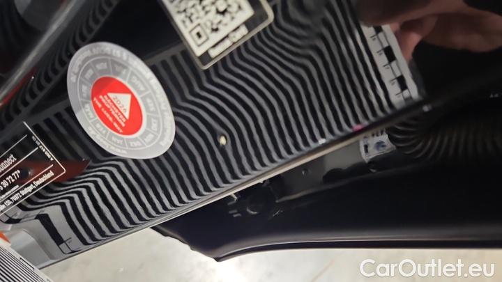 Mercedes  EQB  300 4MATIC #23