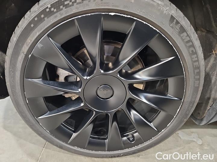 Tesla  Model Y Long Range Dual Motor AWD #39