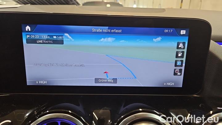 Mercedes  EQA  250 #13