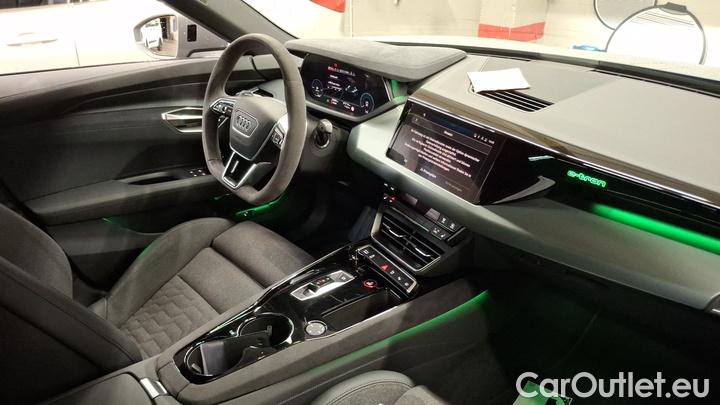 Audi  E-TRON quattro #7