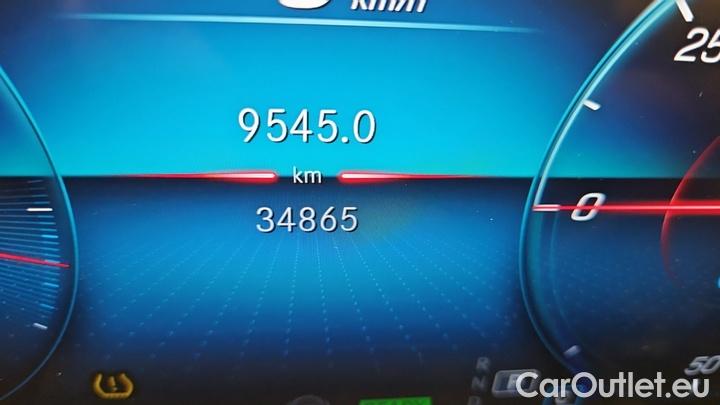 Mercedes  EQA  250 #9