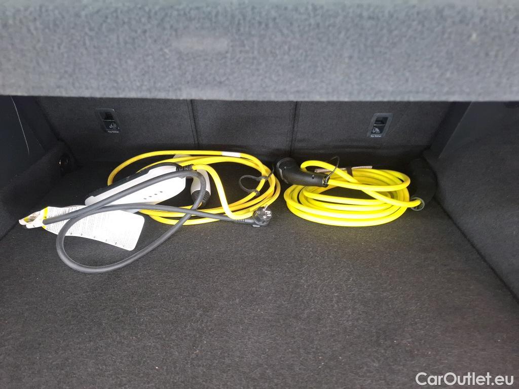 Volkswagen  Tiguan VOLKSWAGEN  / 2020 / 5P / SUV 1.4 eHybrid 245 DSG6 R-Line #12