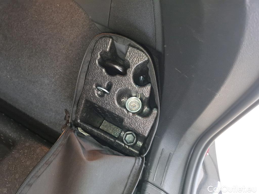 Volkswagen  Tiguan VOLKSWAGEN  / 2020 / 5P / SUV 1.4 eHybrid 245 DSG6 R-Line #11