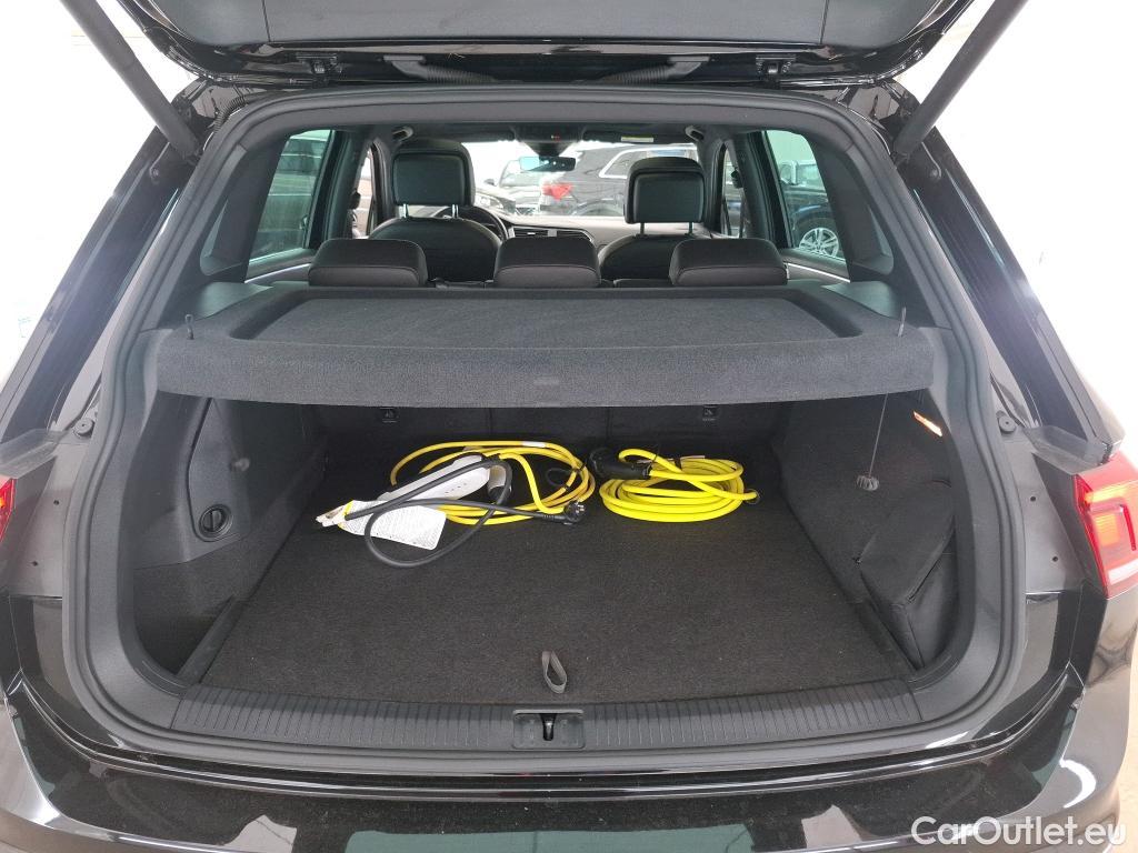 Volkswagen  Tiguan VOLKSWAGEN  / 2020 / 5P / SUV 1.4 eHybrid 245 DSG6 R-Line #10