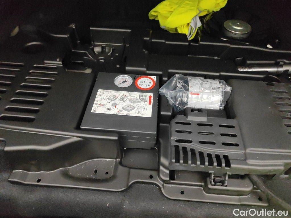 Mercedes  CLA-Klasse Mercedes-Benz CLA CLA 180 Business Solution Aut. 4d #15
