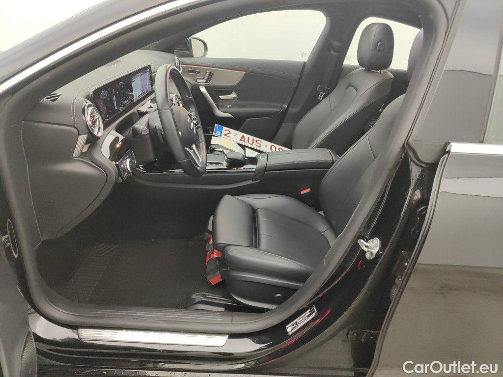 Mercedes  CLA-Klasse Mercedes-Benz CLA CLA 180 Business Solution Aut. 4d #3