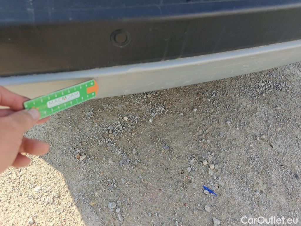  Ford  Kuga FORD  / 2019 / 5P / todoterreno Titanium 2.5 Duratec FHEV 140kW Auto #2