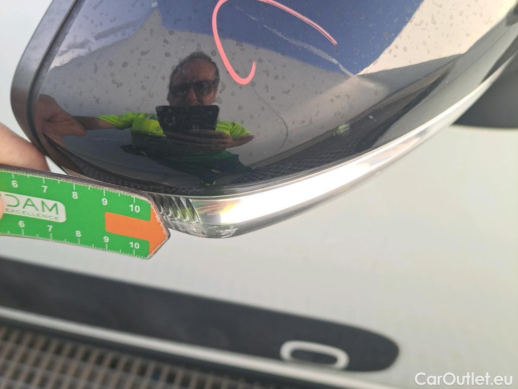  Citroen  C3 CITROEN  / 2016 / 5P / berlina con portón PureTech 60KW (83CV) FEEL #32