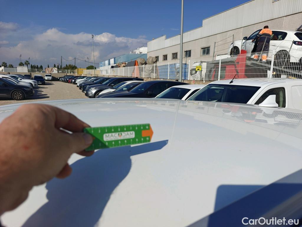  Ford  Kuga FORD  / 2019 / 5P / todoterreno Titanium 2.5 Duratec FHEV 140kW Auto #3