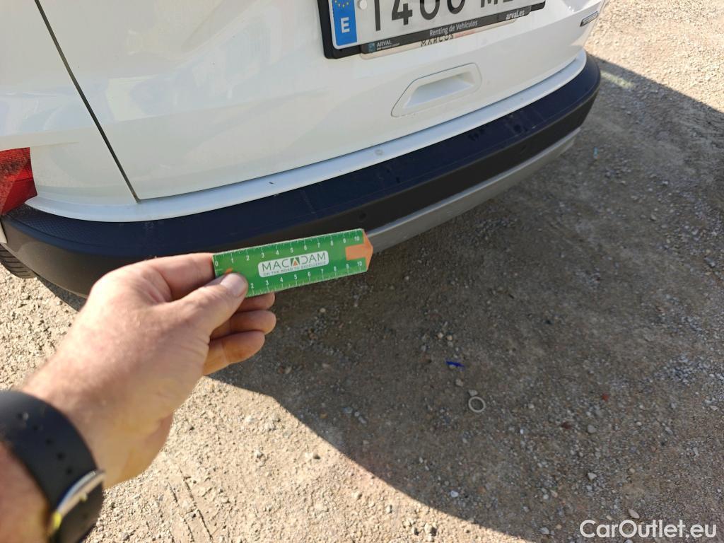  Ford  Kuga FORD  / 2019 / 5P / todoterreno Titanium 2.5 Duratec FHEV 140kW Auto #9