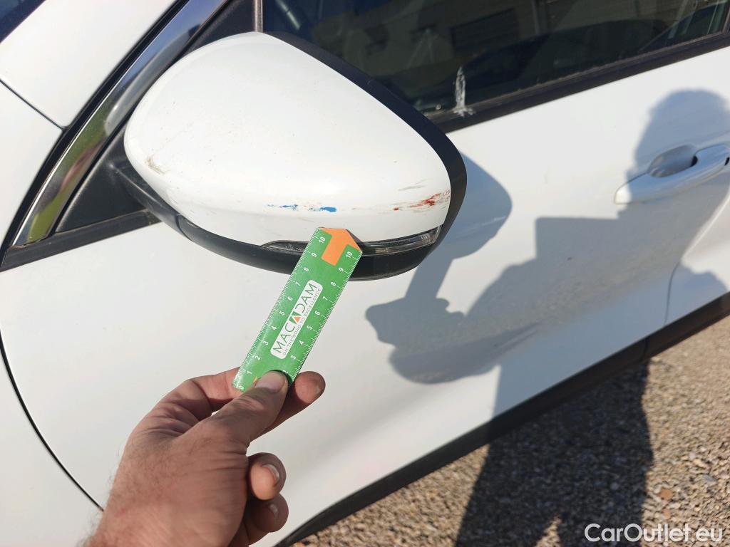  Ford  Kuga FORD  / 2019 / 5P / todoterreno Titanium 2.5 Duratec FHEV 140kW Auto #16