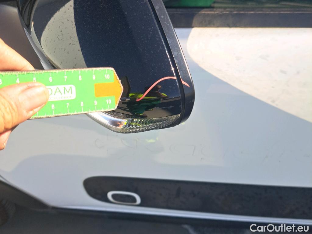  Citroen  C3 CITROEN  / 2016 / 5P / berlina con portón PureTech 60KW (83CV) FEEL #24