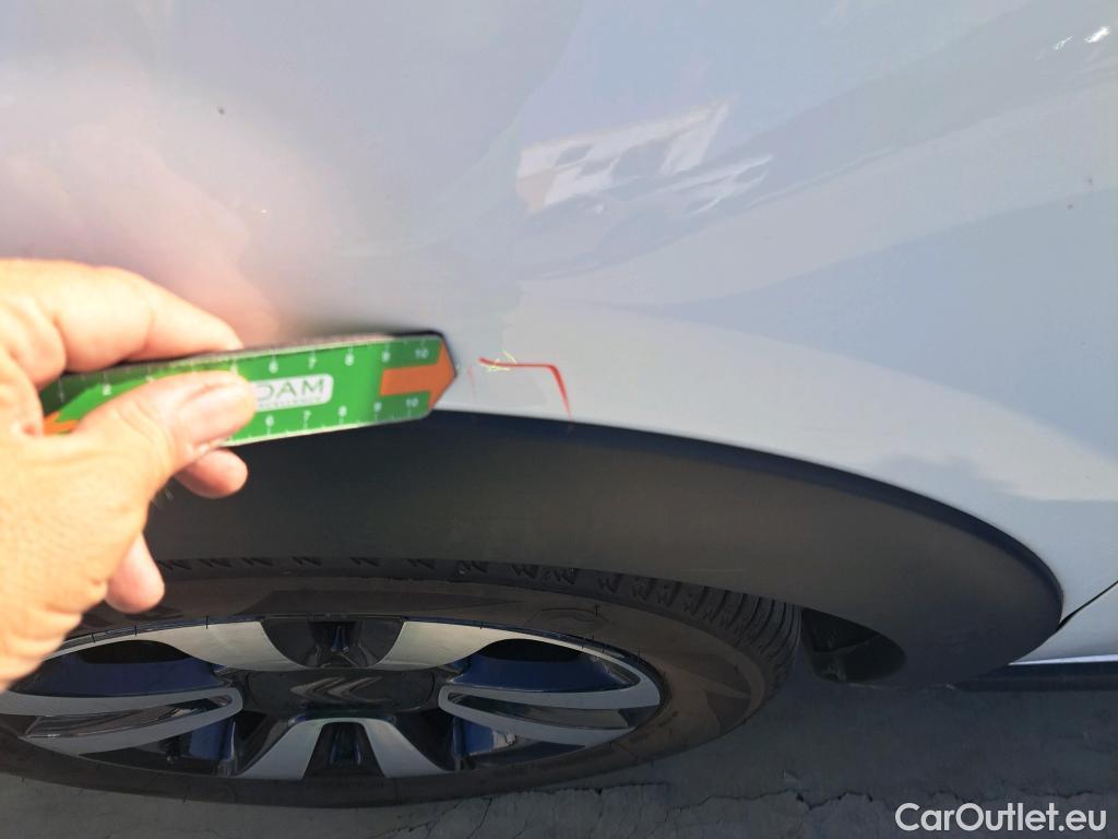  Citroen  C3 CITROEN  / 2016 / 5P / berlina con portón PureTech 60KW (83CV) FEEL #28