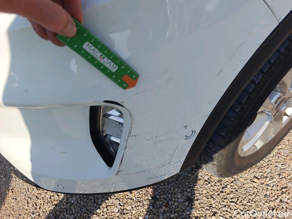  Ford  Kuga FORD  / 2019 / 5P / todoterreno Titanium 2.5 Duratec FHEV 140kW Auto #8