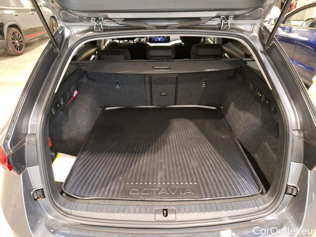 Skoda  Octavia  Combi Style 2.0 TDI 110KW MT6 E6d #10