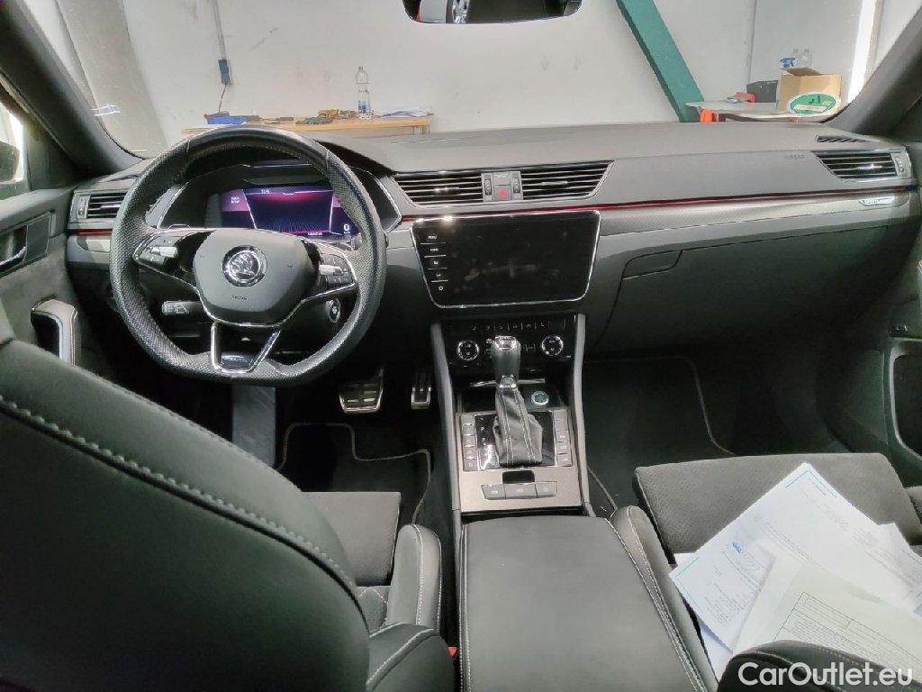 Skoda  Superb  Combi Sportline iV 1.4 TSI Hybrid 160KW AT6 E6d #5