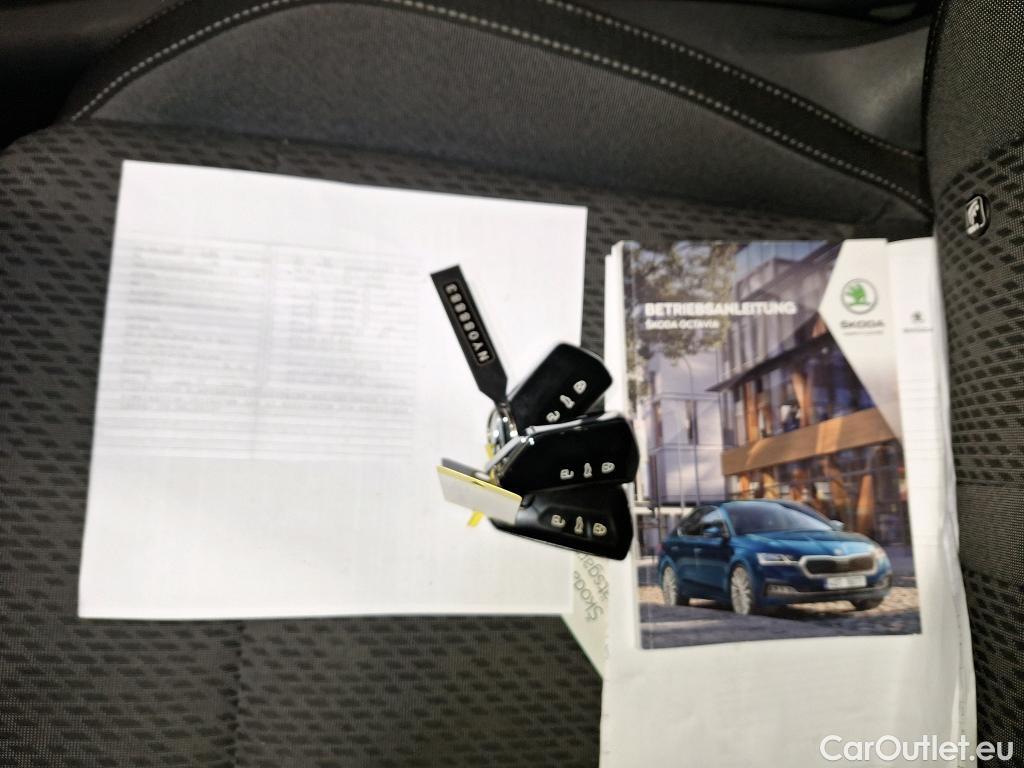 Skoda  Octavia  Combi Style 2.0 TDI 110KW MT6 E6d #3
