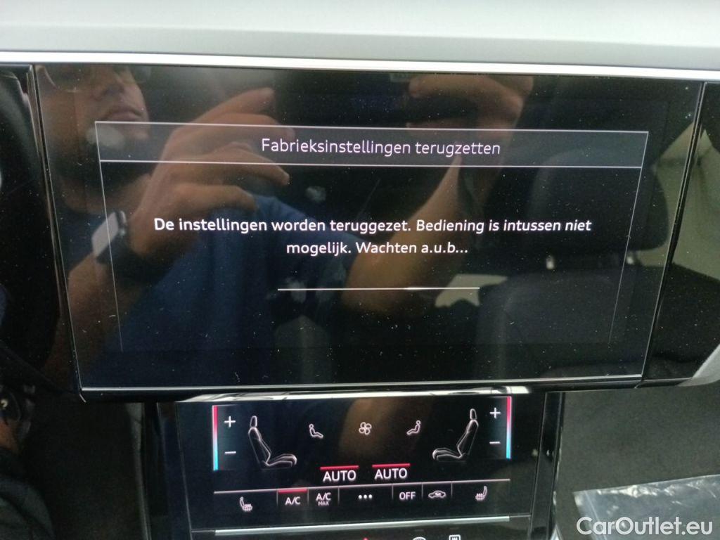 Audi  E-TRON Audi  55 Quattro Advanced 5d #16