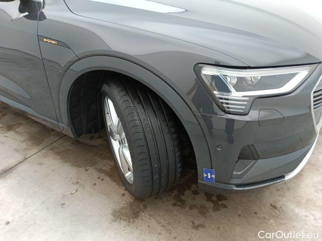 Audi  E-TRON Audi  55 Quattro Advanced 5d #30