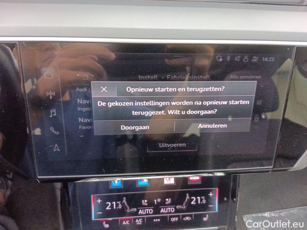 Audi  E-TRON Audi  55 Quattro Advanced 5d #15