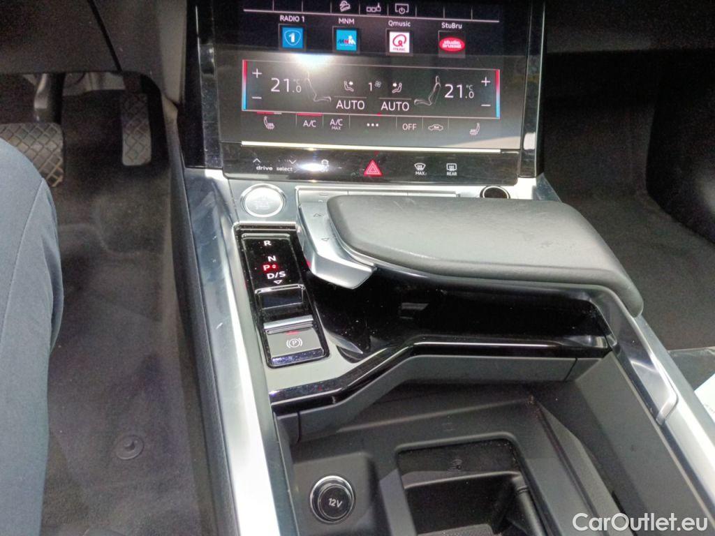 Audi  E-TRON Audi  55 Quattro Advanced 5d #44