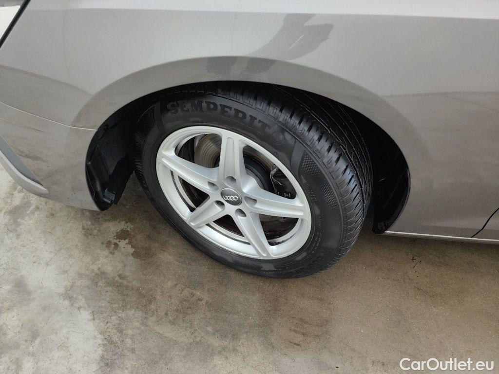 Audi  A4 Audi  Avant 2.0 30 TDi 100kW S tronic Business Ed 5d #48