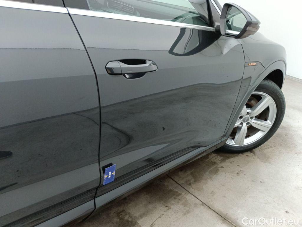 Audi  E-TRON Audi  55 Quattro Advanced 5d #37