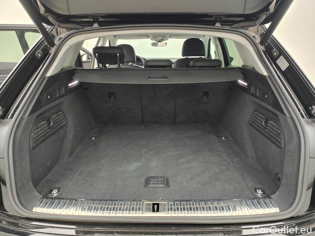 Audi  E-TRON Audi  50 Quattro 5d #13