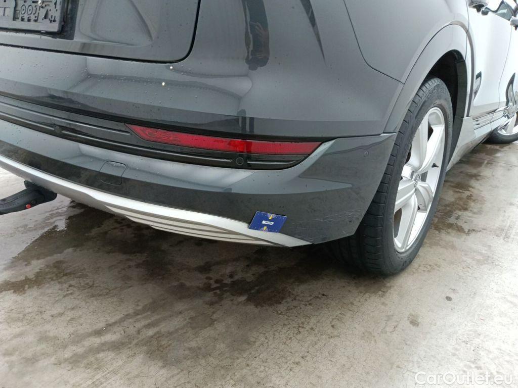 Audi  E-TRON Audi  55 Quattro Advanced 5d #64